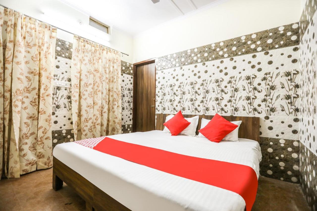Oyo 71693 Starlight Hotel Gangānagar Exterior photo