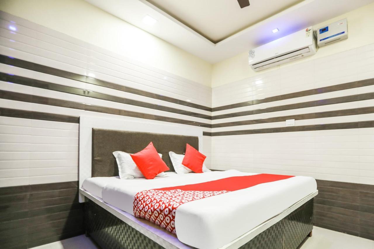 Oyo 71693 Starlight Hotel Gangānagar Exterior photo
